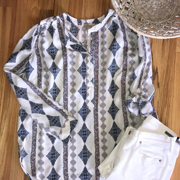 LOFT Tops - Beautiful LOFT Top